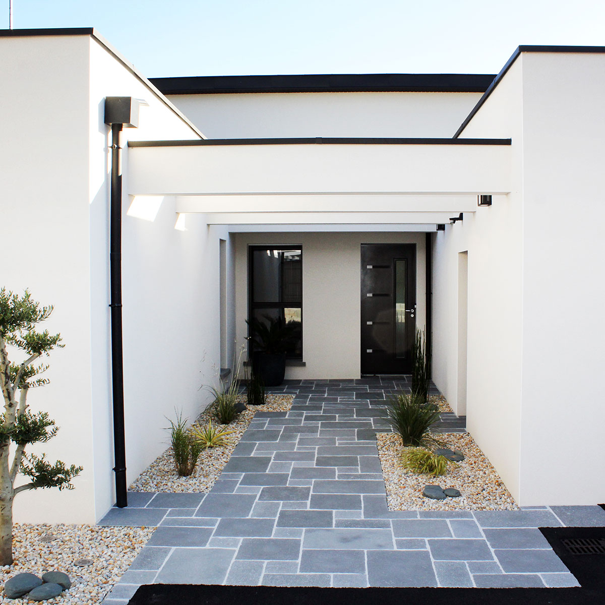 Build maîtrise d’œuvre, bureau d’étude spécialisé dans la construction, la rénovation et les extensions de maison individuelle à Rennes.